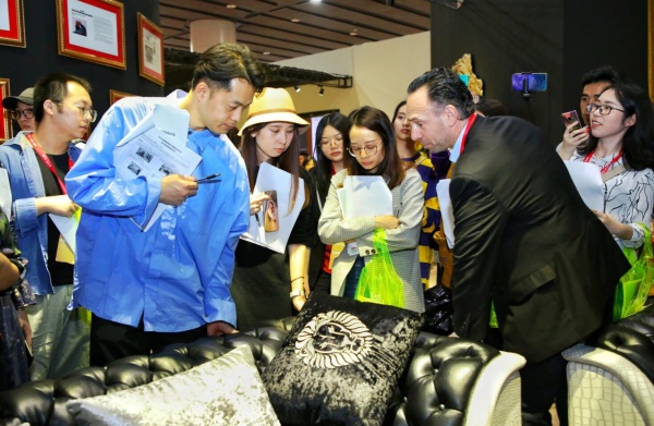 Global_F7430856981ln20134507.jpg Global_F7430856981ln20134507.jpg