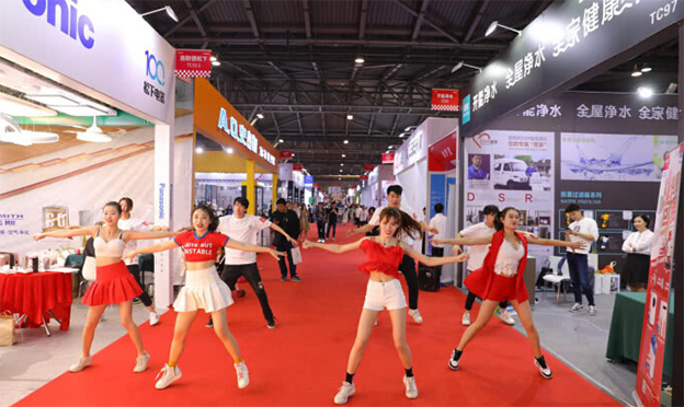 上海華夏家博現(xiàn)場抖音熱舞 上海華夏家博現(xiàn)場抖音熱舞