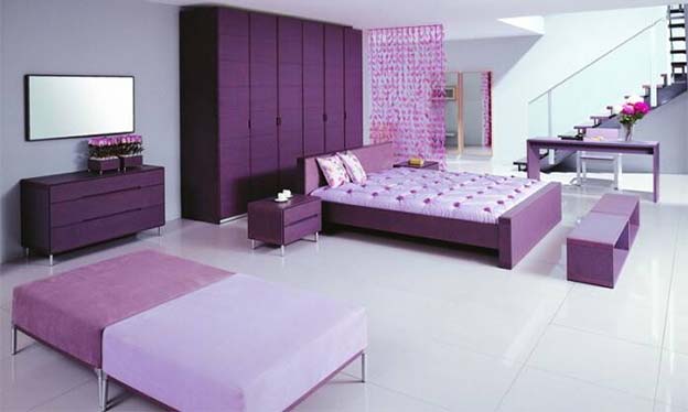 用冷色調(diào)搭配家居顏色來降溫